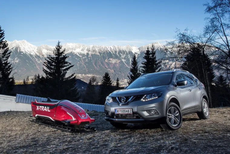Za potrebe promocije X-Trail modela Nissan je kreirao prvi i jedini sedmeročlani bob na svijetu