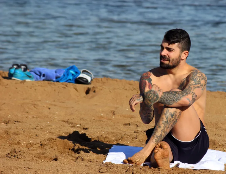 Igrači Dinama pripremaju se za nastavak sezone u &scaron;panjolskom odmarali&scaron;tu La Manga, a lijepo vrijeme iskoristili su za lagani trening na plaži.