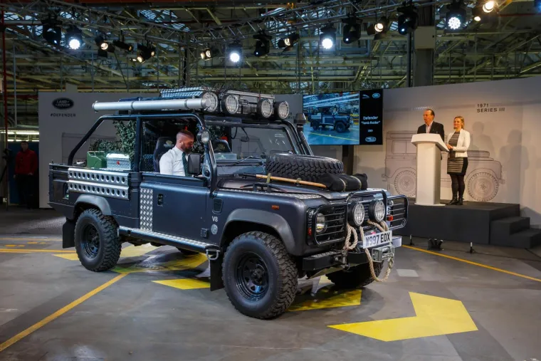 LAND ROVER DEFENDER: Pogledajte brojne verzije najpopularnijeg britanskog terenca
