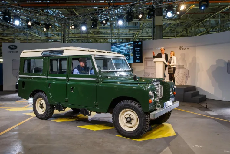 LAND ROVER DEFENDER: Pogledajte brojne verzije najpopularnijeg britanskog terenca