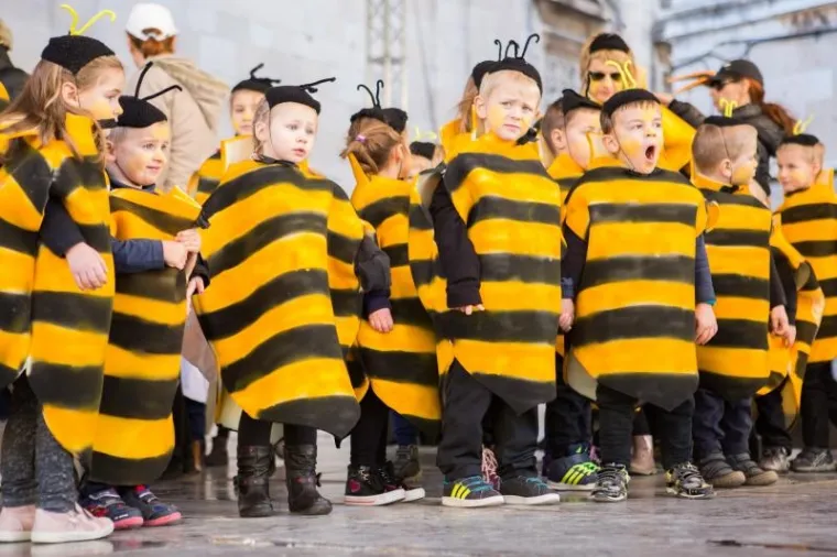 Dječjom povorkom na Stradunu je započeo 17. Dubrovački karnevo.