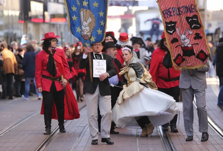 Prvi put nakon mnogo godina veliki fa&scaron;nik u Zagrebu okupio mno&scaron;tvo veselih i maskiranih građana