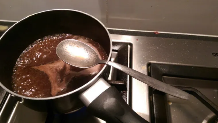 Žlica ima oznaku gdje joj je teži&scaron;te. S time su ovakvi trikovi daleko jednostavniji.