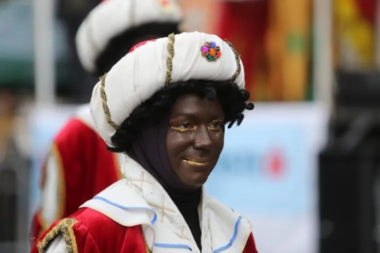 Vi&scaron;e od deset tisuća ljudi pratilo je ma&scaron;karanu povorku na 33. Međunarodnom riječkom karnevalu.