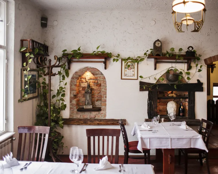 OTVORENJE NOVOUREĐENOG RESTORANA "BOTA ŠARE" I OYSTER&amp;SUSHI BARA "BOTA"