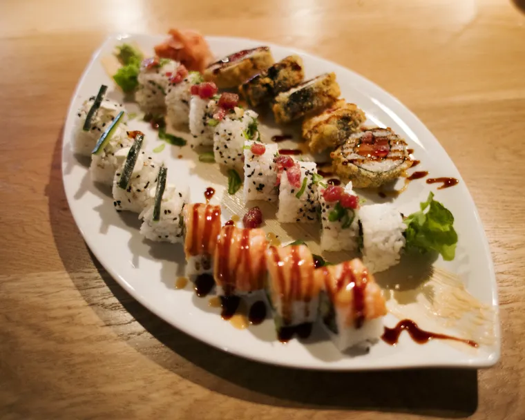 OTVORENJE NOVOUREĐENOG RESTORANA "BOTA ŠARE" I OYSTER&amp;SUSHI BARA "BOTA"