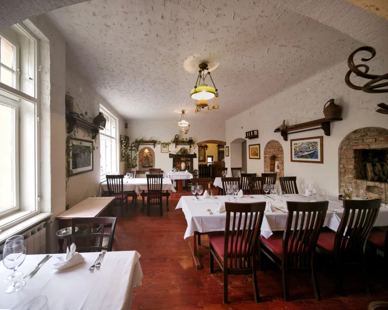 OTVORENJE NOVOUREĐENOG RESTORANA "BOTA ŠARE" I OYSTER&amp;SUSHI BARA "BOTA"