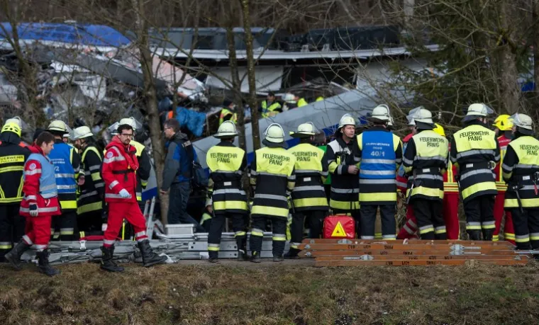 TRAGEDIJA U NJEMAČKOJ: U sudaru vlakova stradalo više od 150 ljudi, ima mrtvih