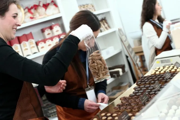 Na zagrebačkom Trgu bana Josipa Jelačića svoja vrata posjetiteljima otvorio je &scaron;ator u kojem građani i turisti mogu posjetiti 5. Festival kave i čokolade - Coffee &amp; Chocofest.