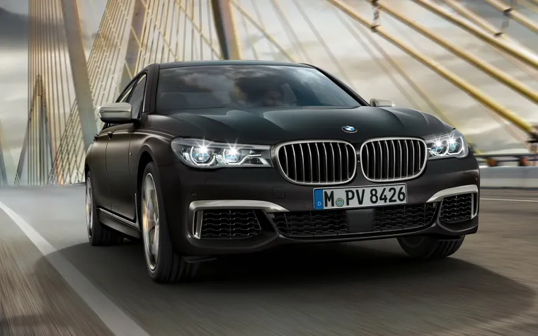 LUKSUZNA RAKETA: Evo kako izgleda novi BMW M760Li xDrive V12