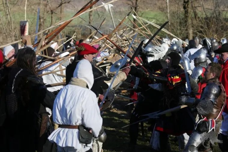 Kmetovi pod vodstvom Matije Gupca pobunili su se protiv feudalnog gospodara Franje Tahija i ostalih velikaša.