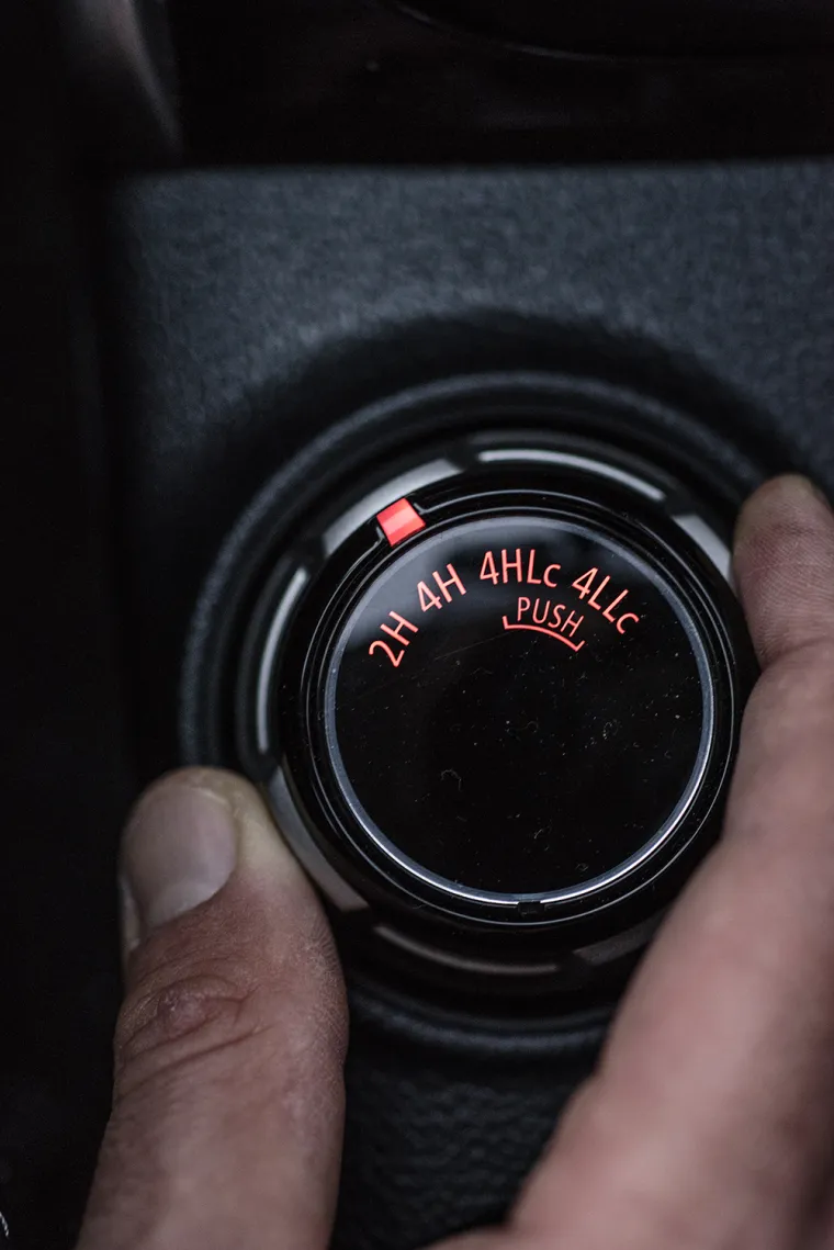 MULTIFUNKCIONALNI TERENAC: Evo kako izgleda nova generacija Mitsubishi L200 pick upa