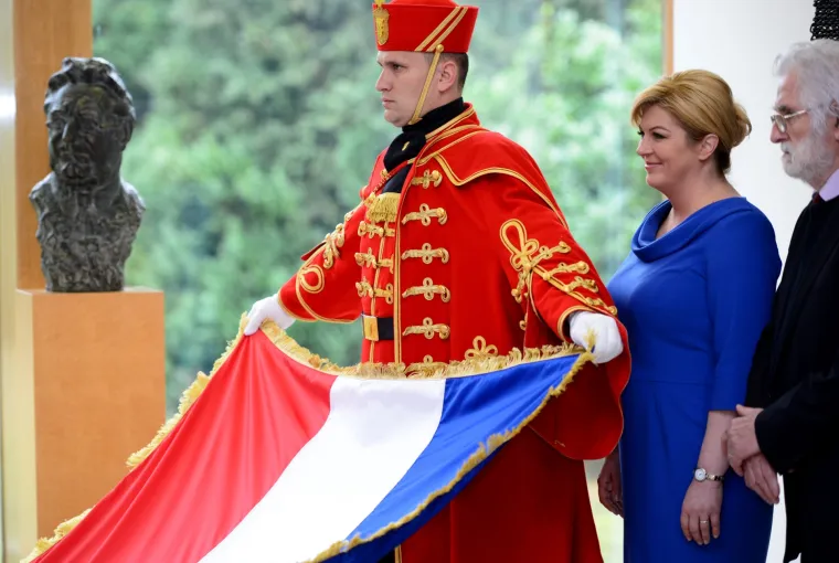 Kolinda Grabar-Kitarović obilježila prvu godinu mandata i otkrila Tuđmanovu bistu