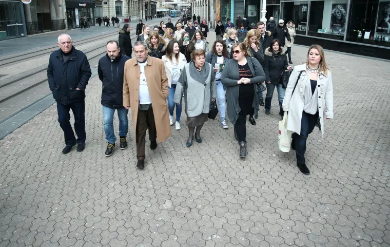 Bandić sa Zagrepčanima pokušao srušiti Guinnessov rekord u fotografiranju zagrljaja