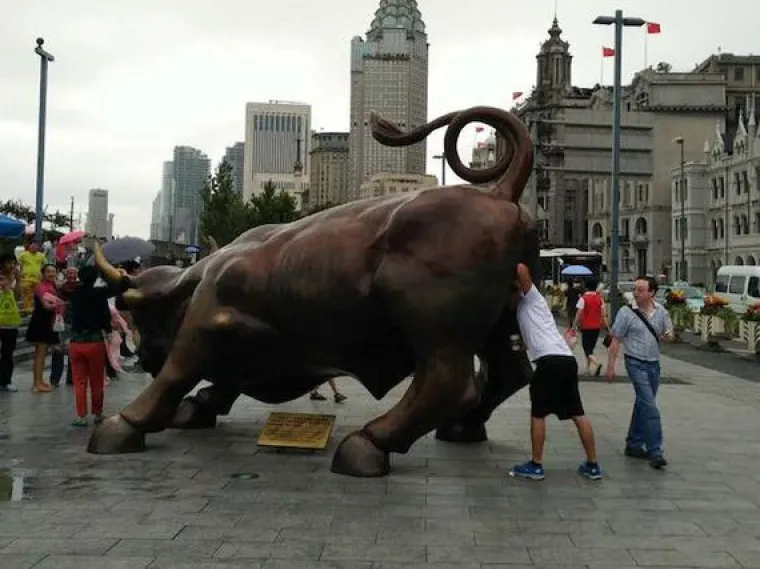 Nasrnuli na jadne kipove kao da su igračke za seks, je li vam to smije&scaron;no ili neukusno?