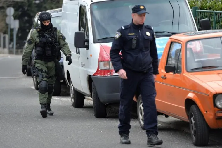 Zbog nasilja u obitelji 'digli' i specijalce