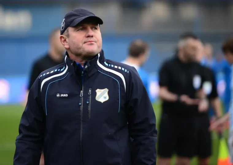 Nogometa&scaron;i Dinama i Rijeke odigrali su derbi 23. kola hrvatskog prvenstva pred samo 10.000 gledatelja.