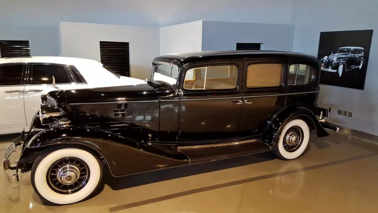 1933 Cadillac Chrome Limousine