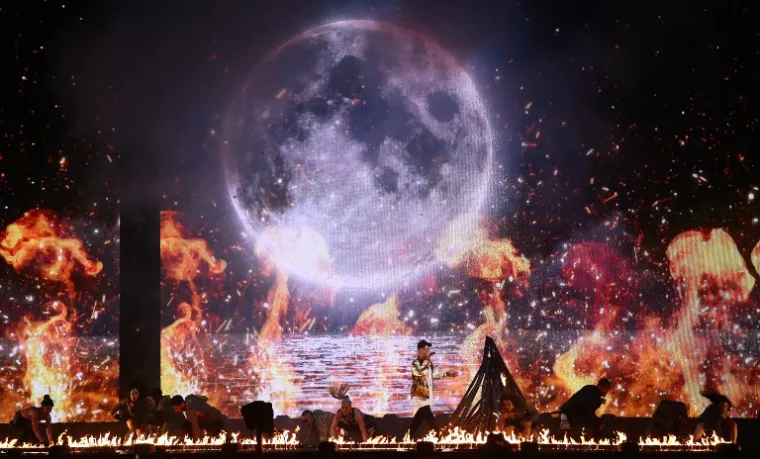 Pozornica tijekom nastupa Justina Biebera