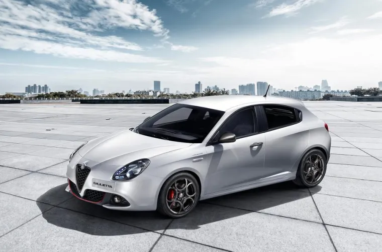 OSVJEŽENA GIULIETTA: Evo kako izgleda nova generacija popularnog hatchbacka iz Alfa Romea