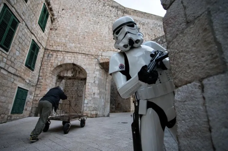 'STAR WARS' U HRVATSKOJ: Darth Vader i stormtrooperi zaposjeli Stradun