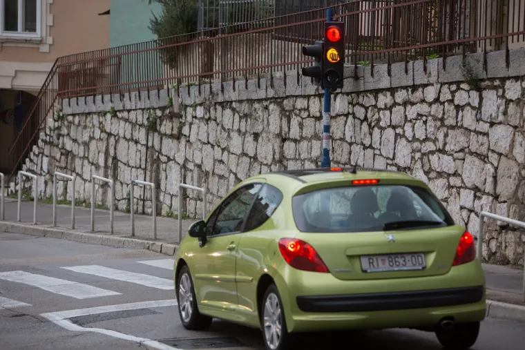 Neobičan semafor u Rijeci