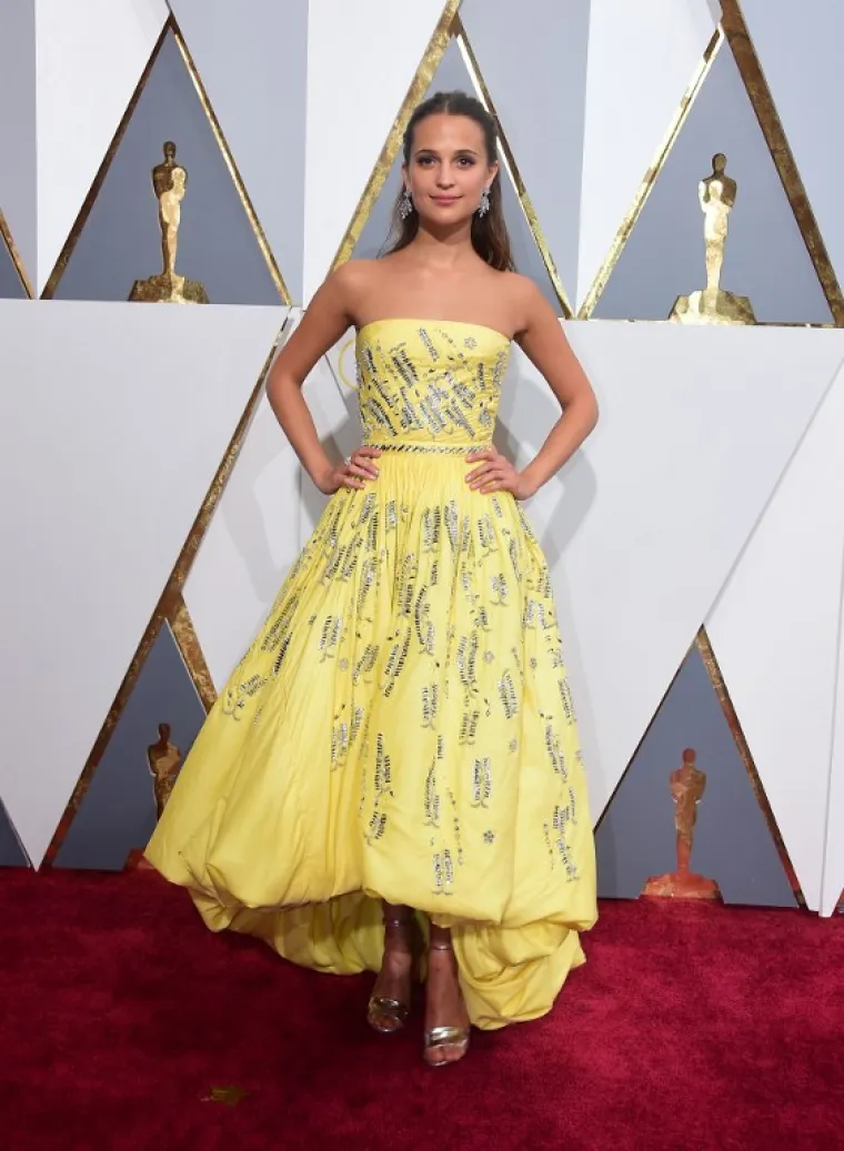 Alicia Vikander oduševila je u veseloj kreaciji Louisa Vuitoona.