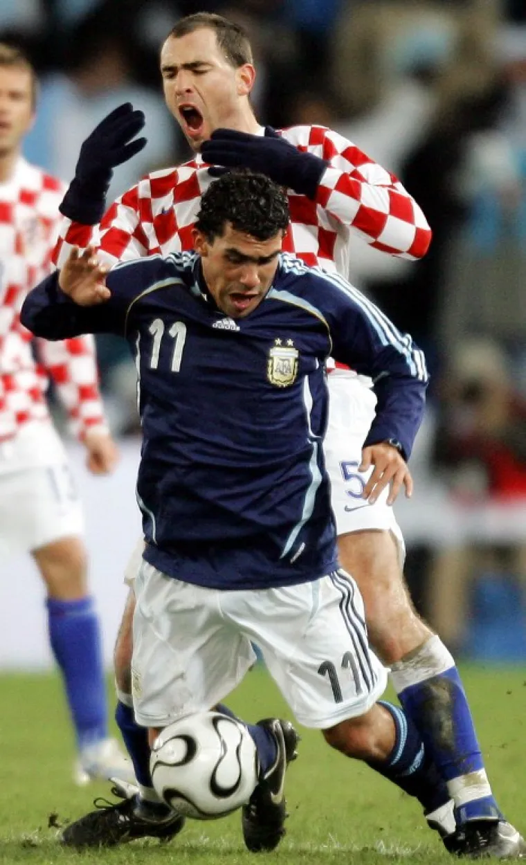 Carlos Tevez bio je strijelac izjednačujućeg pogotka za 1:1 u 4. minuti. Tad je jo&scaron; igrao u Južnoj Americi, za brazilski Corinthians