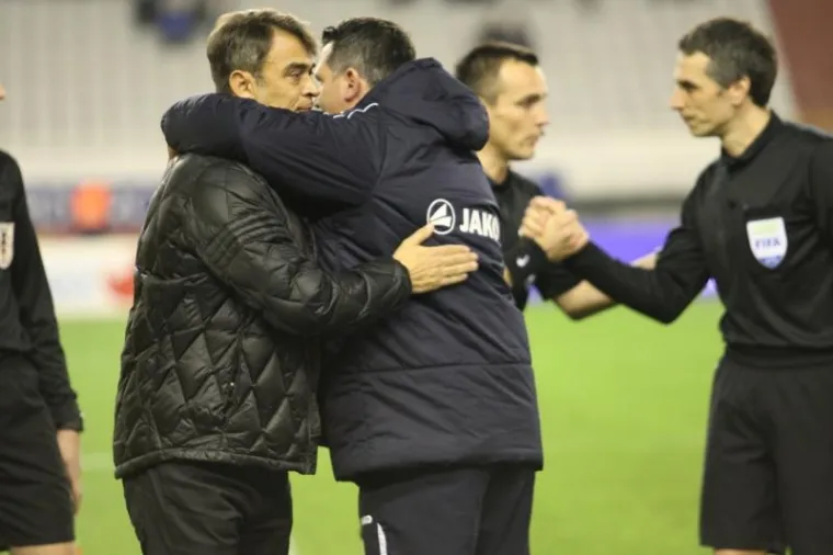 U drugoj utakmici 25. kola Hrvatske nogometne lige Hajduk i Osijek na Poljudu su odigrali bez pobjednika nakon &scaron;to su gosti u četvrtoj minuti sudačke nadoknade dali gol za 2:2.