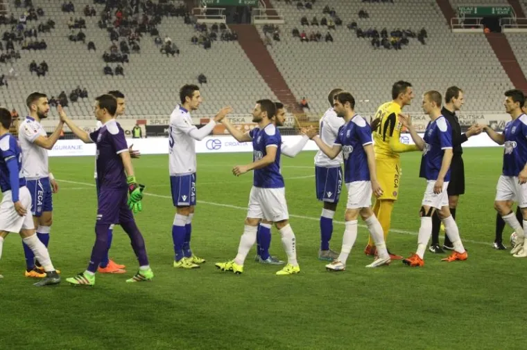 OSJETITE DA&Scaron;AK ATMOSFERE S POLJUDA: Osijek u dramatičnoj zavr&scaron;nici uzeo bodove Hajduku