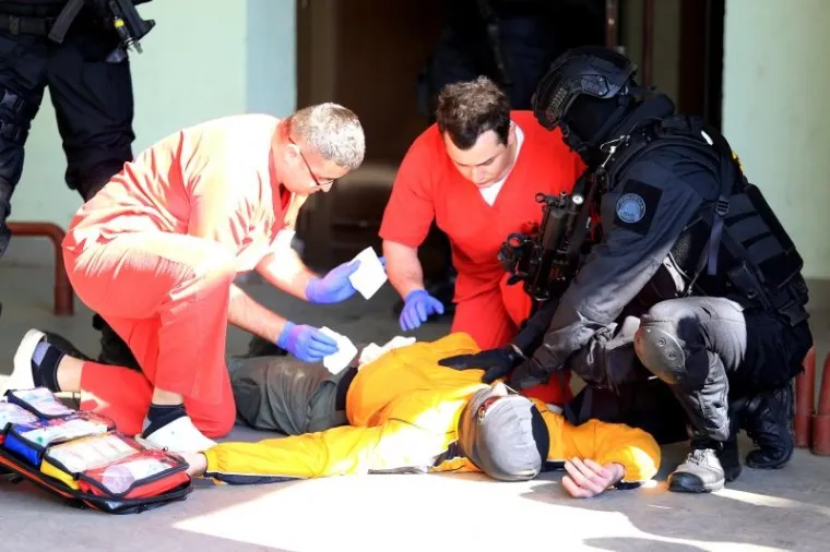 OPASNI LJUDI U CRNOM: Pogledajte kako je izgledala vježba specijalnih policijskih snaga