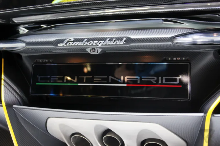 STOLJETNA OBLJETNICA: Evo kako izgleda slavljenički Lamborghini Centenario