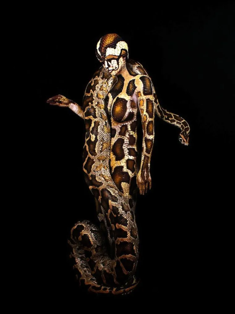 Možete li na slikama naći gole modele? Ako uspijete, to vam je ujedno i nagrada