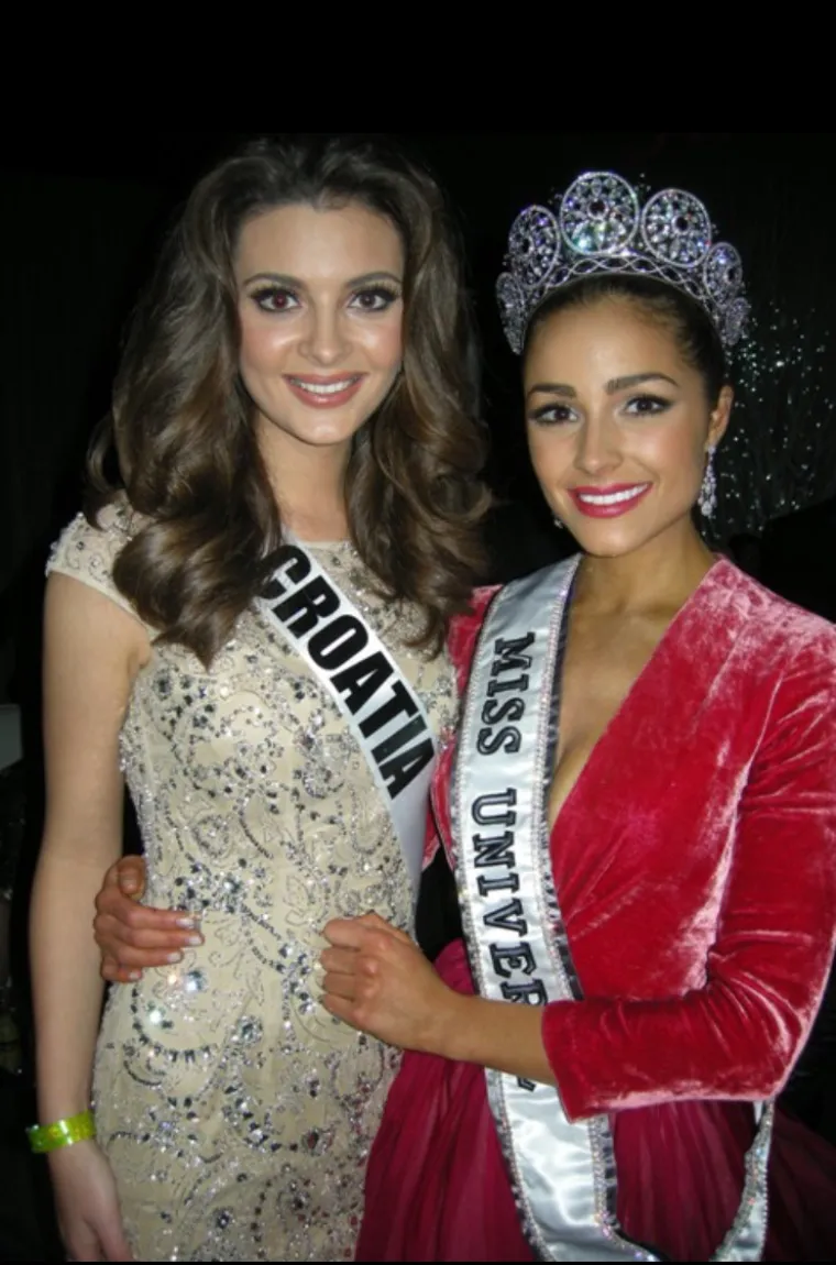 Olivia Culpo i Elizabeta Burg