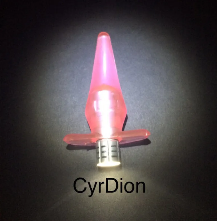 Umetak za guzu koji svjetli u mraku.