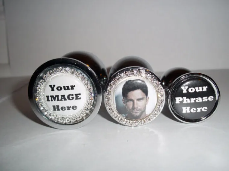 Kada vam nije u guzi, možete ga nositi oko vrata.