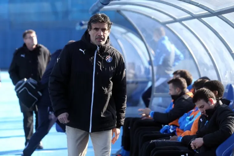 Dinamo i Rijeka, prva i druga momčad prvenstva, slavile su u 26. kolu 1. HNL istim rezultatom, 2:1. Dinamo je pobijedio Slaven Belupo, a Rijeka Osijek.