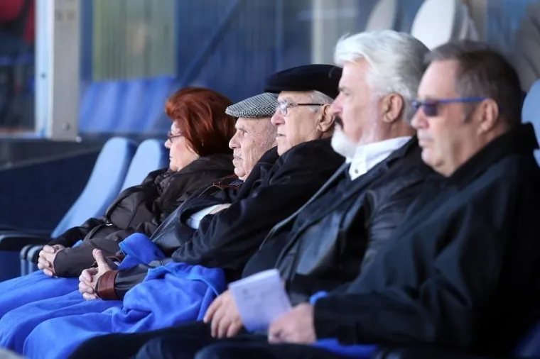 Dinamo i Rijeka, prva i druga momčad prvenstva, slavile su u 26. kolu 1. HNL istim rezultatom, 2:1. Dinamo je pobijedio Slaven Belupo, a Rijeka Osijek.