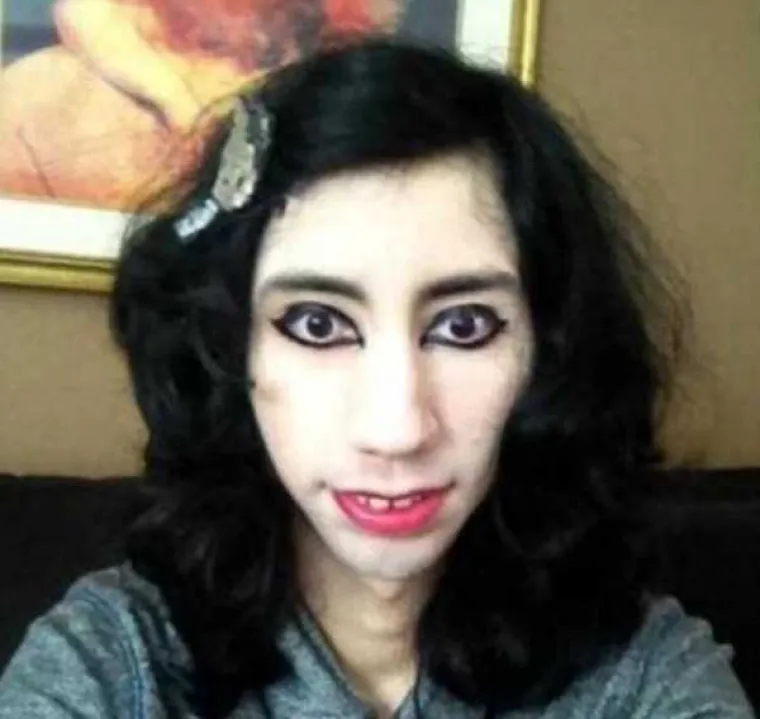 STRA&Scaron;ILA ILI KLAUNOVI? Na &scaron;to vas vi&scaron;e podsjećaju žene iz galerije?