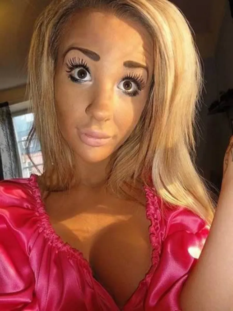 STRA&Scaron;ILA ILI KLAUNOVI? Na &scaron;to vas vi&scaron;e podsjećaju žene iz galerije?