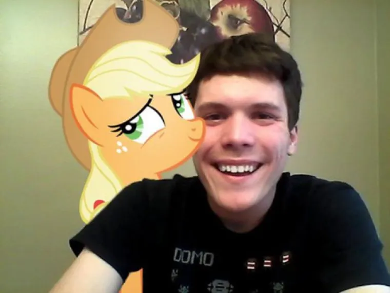 TREBA IM LJUBAV: Jadnici toliko žele biti s ljepoticama da su spremni na sve