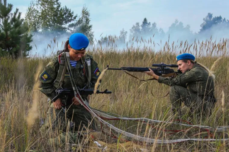 UBOJITE LJEPOTICE: Rusko ministarstvo obrane pohvalilo se svojim opakim kadetkinjama