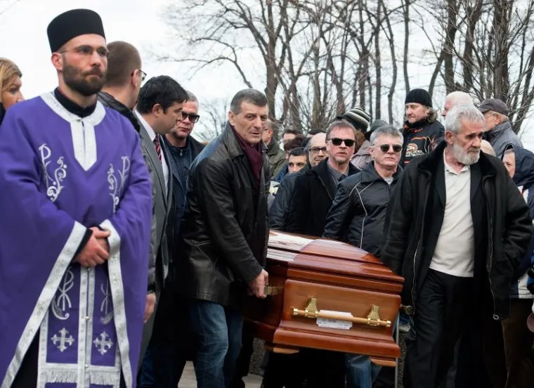 Srbija se oprostila od velikana Dragana Nikolića