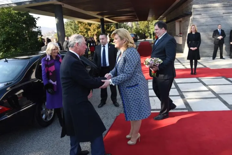 Svečani doček princa od Walesa i vojvotkinje od Cornwalla u Uredu predsjednice.