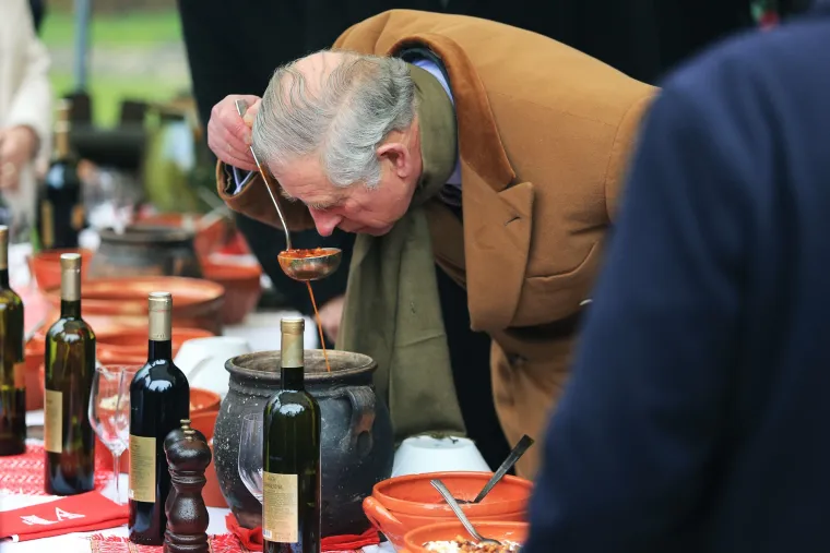 Princ uživao u ljepotama Kopačkog rita, a još više u ribljem paprikašu