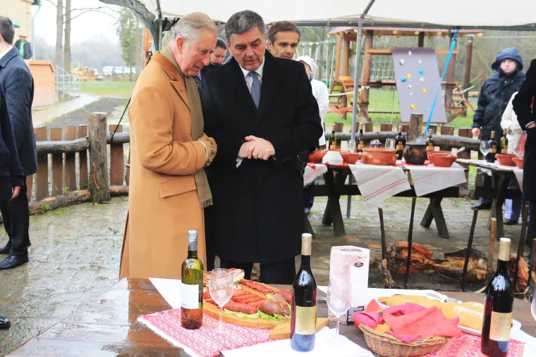 Princ uživao u ljepotama Kopačkog rita, a još više u ribljem paprikašu
