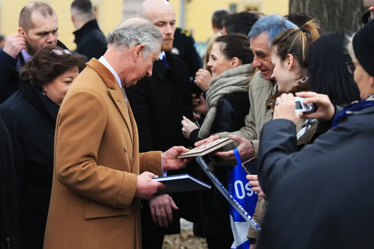 Prinčevski par u Osijeku uživao u domaćim mesnim delicijama i vinu