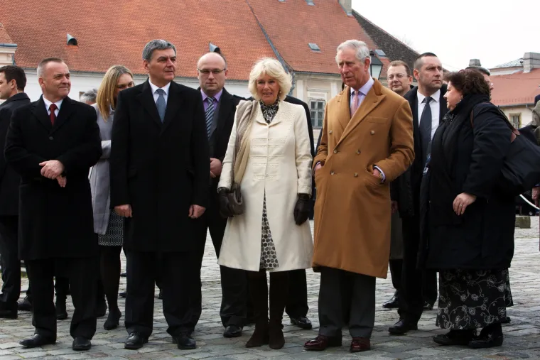 Prinčevski par u Osijeku uživao u domaćim mesnim delicijama i vinu