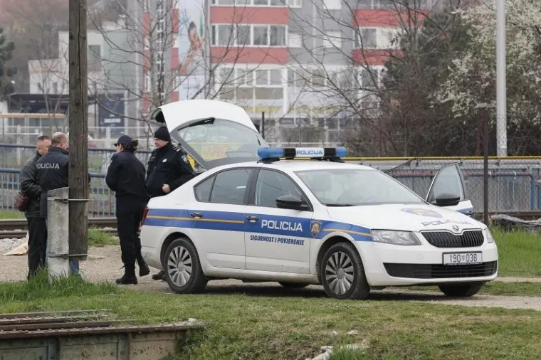 Putnički vlak naletio na nepoznatu osobu