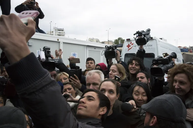 Angelina Jolie posjetila izbjeglice u Pireju